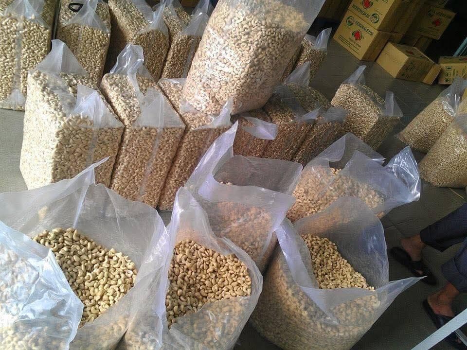 Cashew Nuts 1