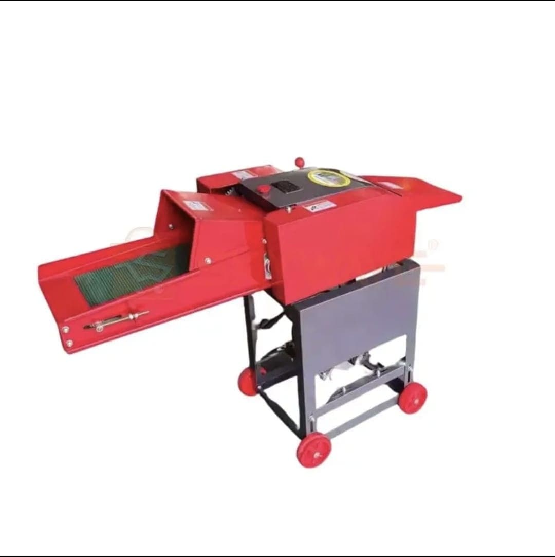 Chaff Cutter with Gear and Conveyor Belt